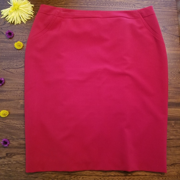 Worthington Dresses & Skirts - Worthington Red Pencil Skirt, sz 14
